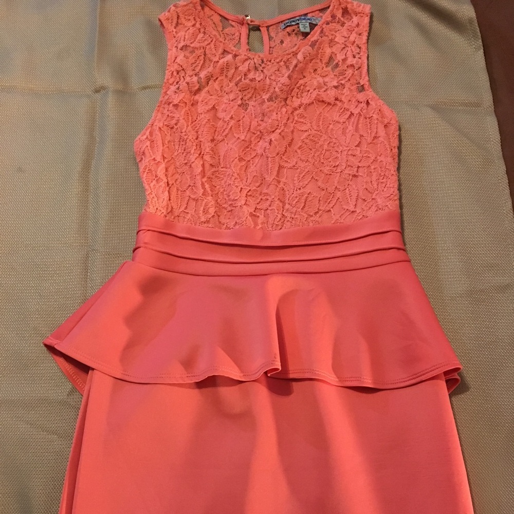 Pink pencil dress. Super cute close to brand new😊